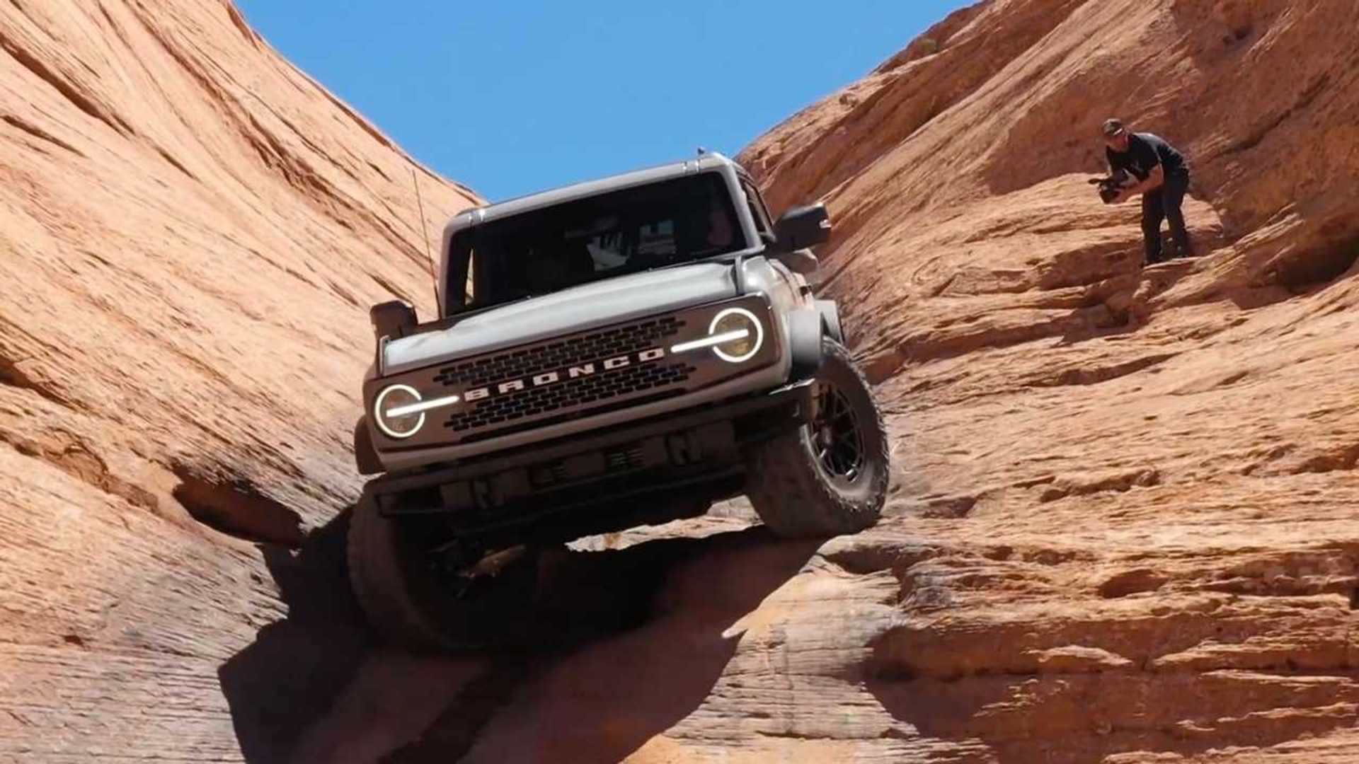 Ford Bronco Just Showing Off Now By Crawling Hell’s Gate In Reverse 1 Ford Bronco Just Showing Off Now By Crawling Hell’s Gate In Reverse