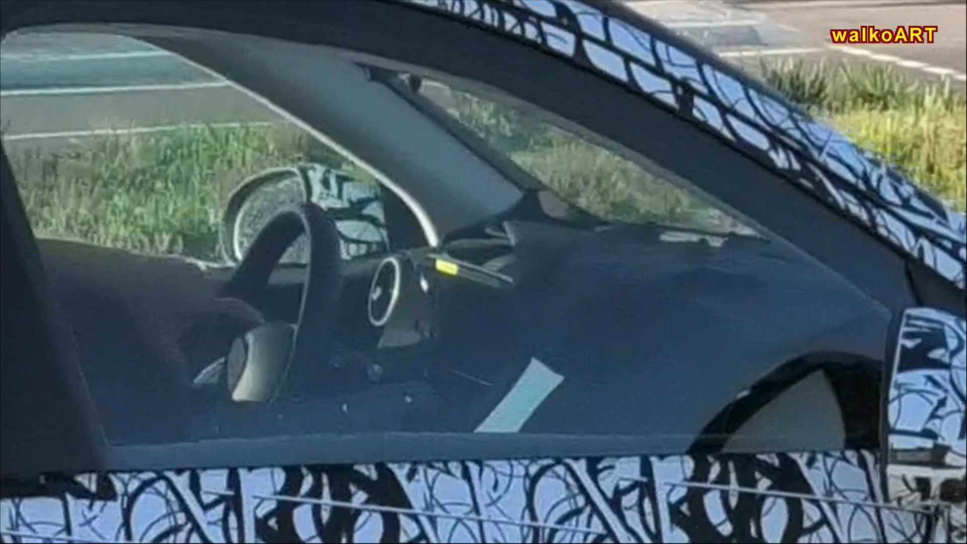 New Mercedes GLC Spy Video Reveals Familiar-Looking Interior 1 New Mercedes GLC Spy Video Reveals Familiar-Looking Interior