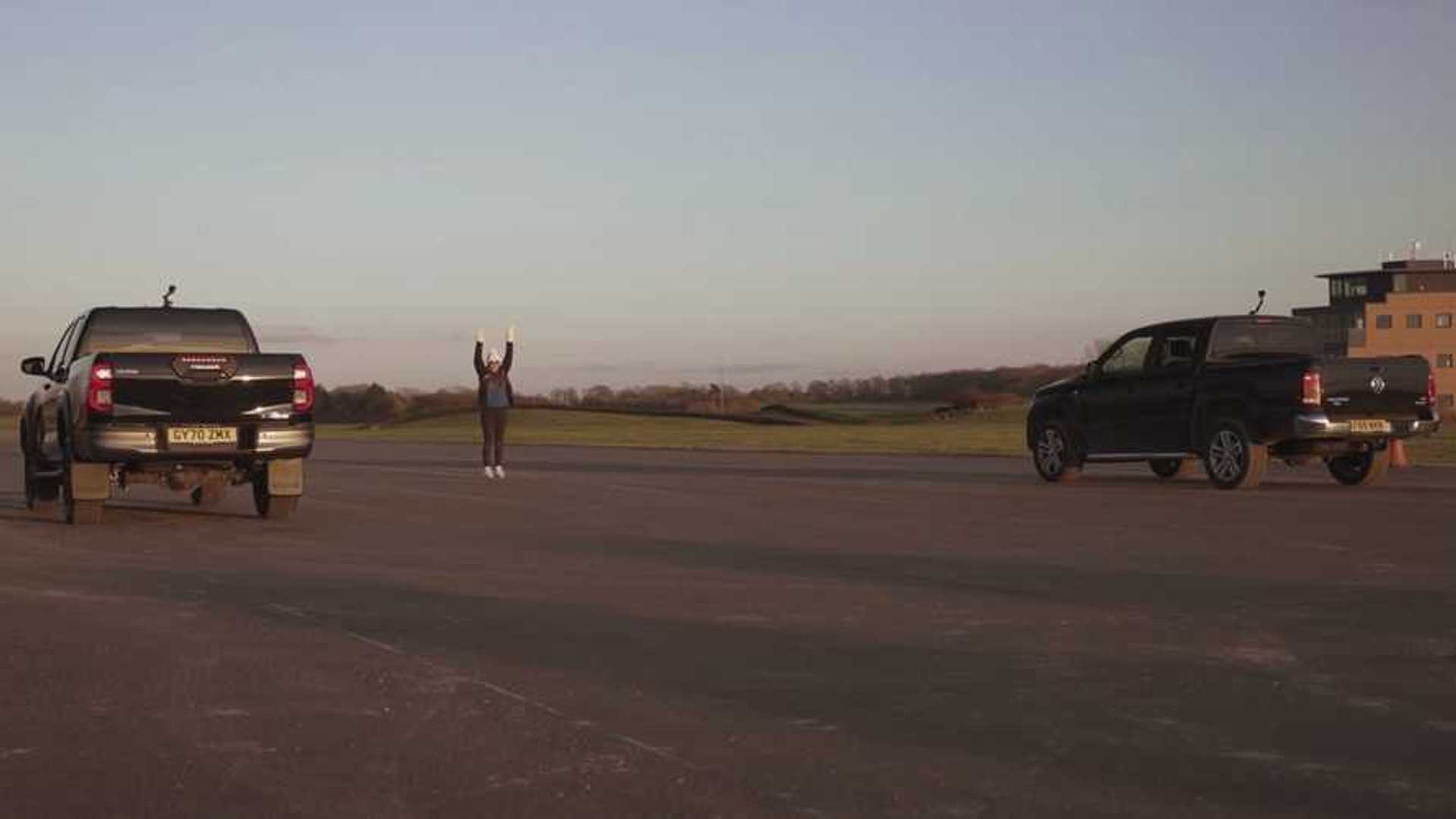 Toyota Hilux Duels VW Amarok In Unexpected Truck Drag Race 1 Toyota Hilux Duels VW Amarok In Unexpected Truck Drag Race