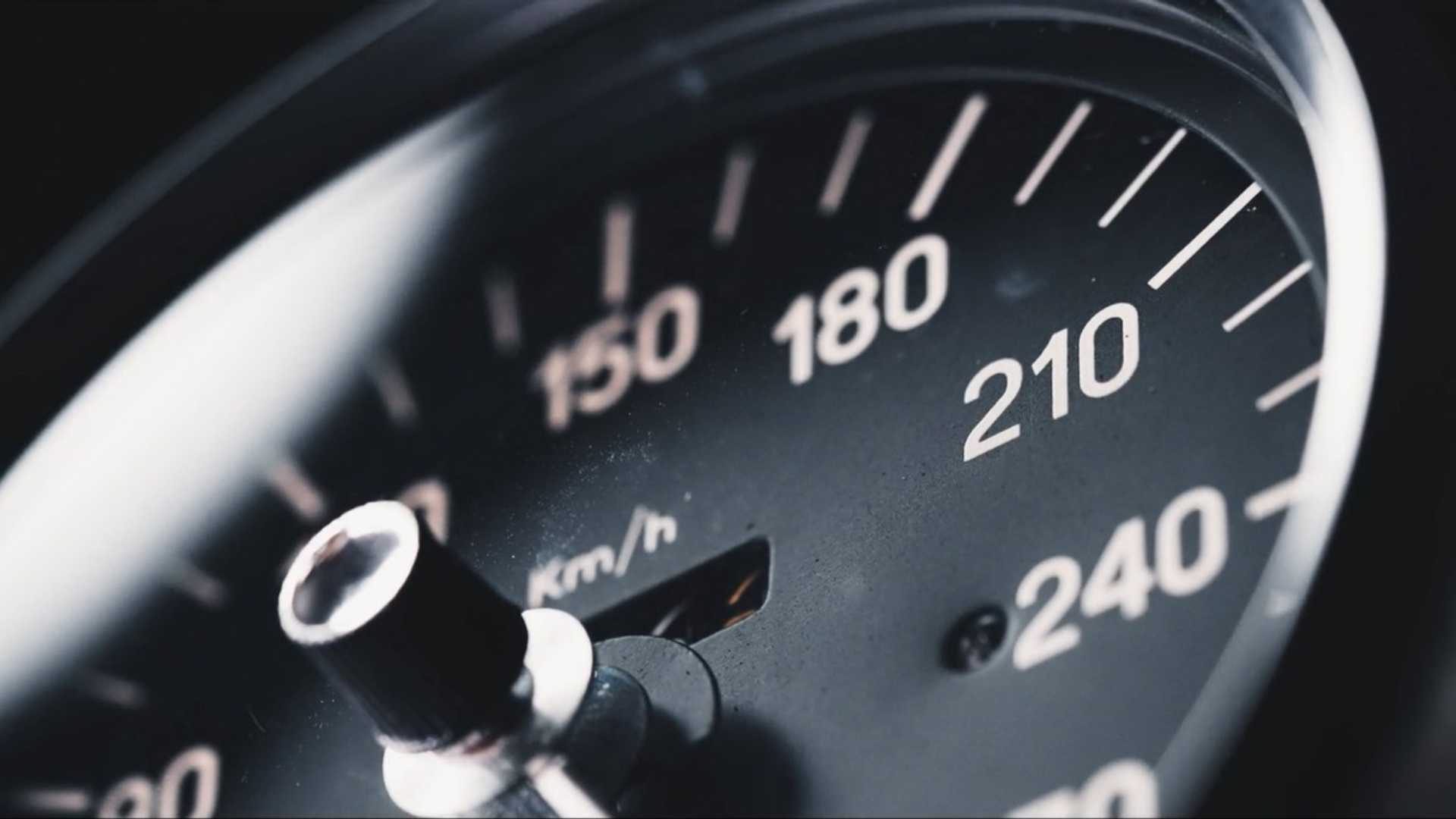 Lamborghini Teases Possible Classic Countach Restoration 1 Lamborghini Teases Possible Classic Countach Restoration