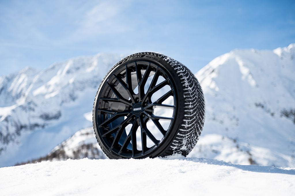1732532095-pzero-winter-2-pirelli-tonale-hd-023-2407