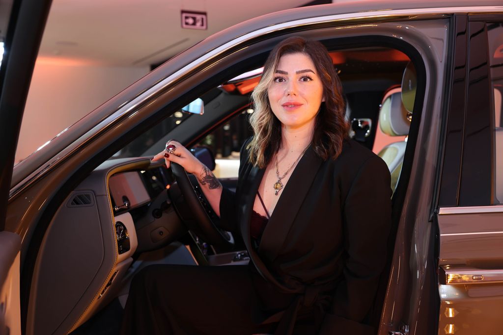 1740639676-rollsroycemotorcarsgenelm-d-rhilalaysal