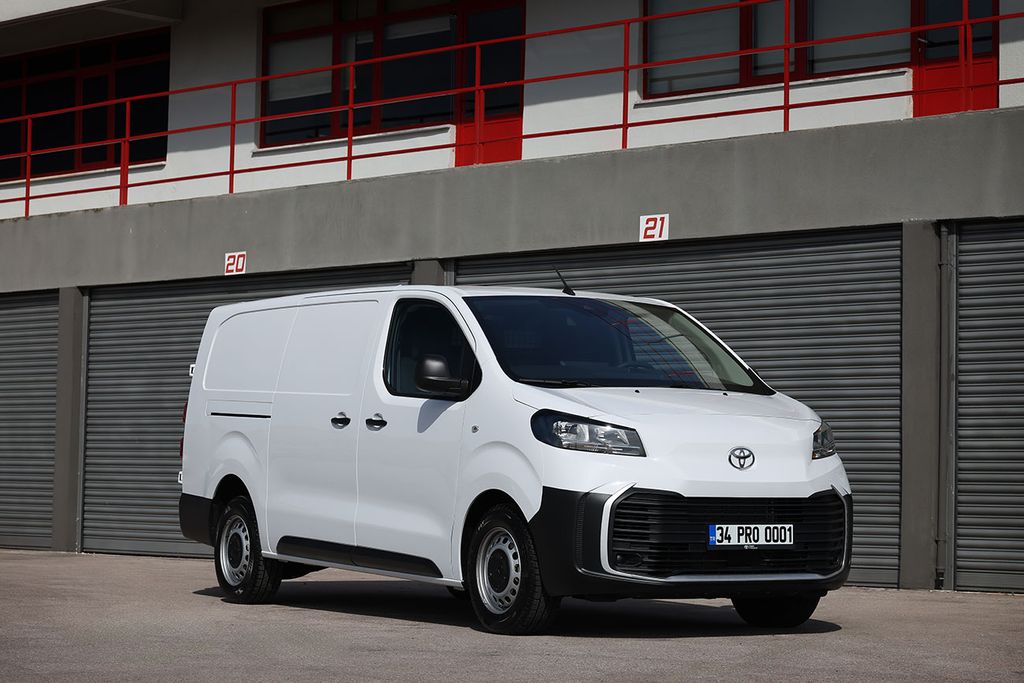 toyota-proace-cargo-2