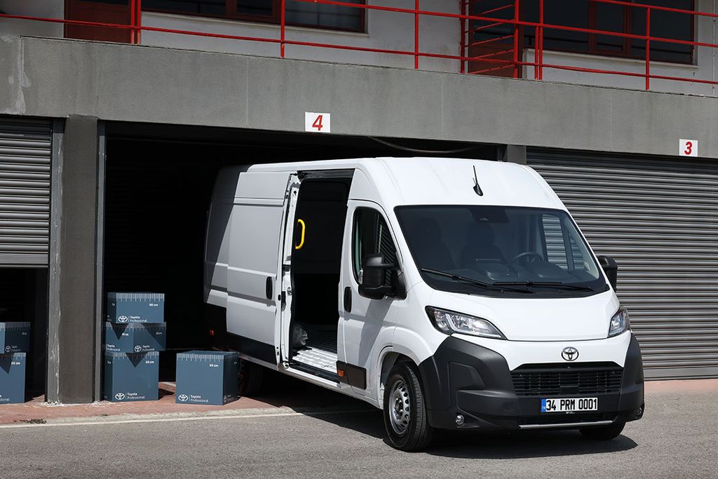 toyota-proace-max-3