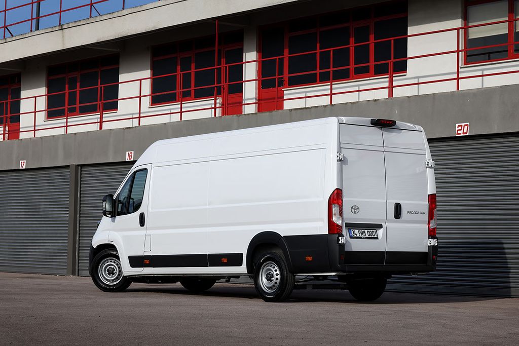 toyota-proace-max-4