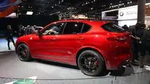Alfa Romeo Stelvio: LA 2016
