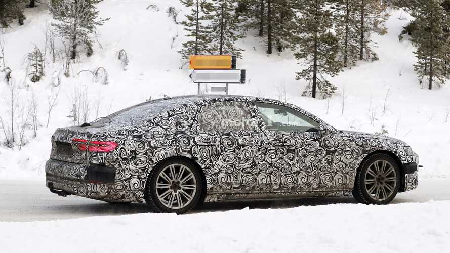 2018 Audi A8 casus fotoğrafları