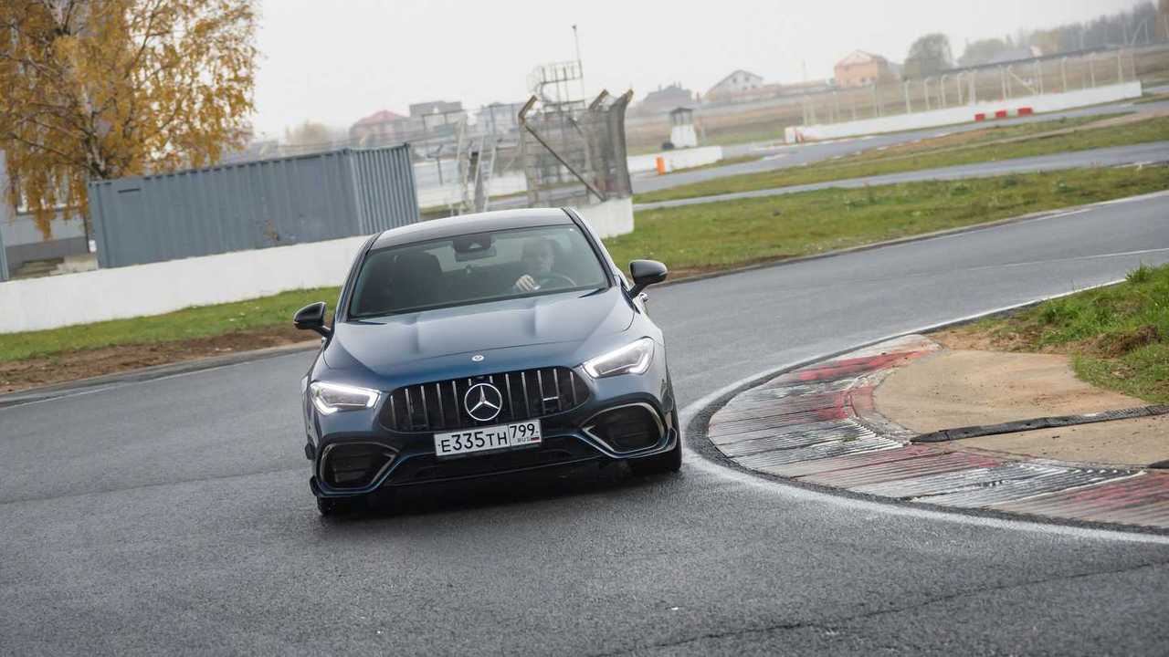 Mercedes-benz CLA45 AMG на треке