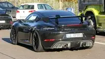 2022 Porsche 718 Cayman GT4 RS spia foto