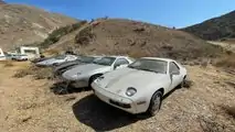 Porsche 928 abandoned