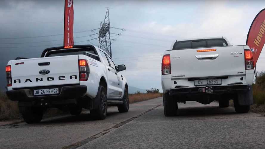 Ford Ranger faces Toyota Hilux in a pickup truck on-road drag race