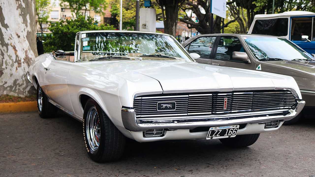 Supermarket Run 2021: el desfile de los muscle-cars