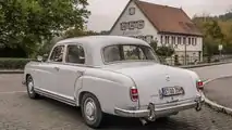 Zeitreise: Unterwegs im Mercedes 220 von 1955