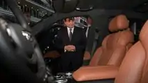 Wladimir Putin testet Aurus Senat
