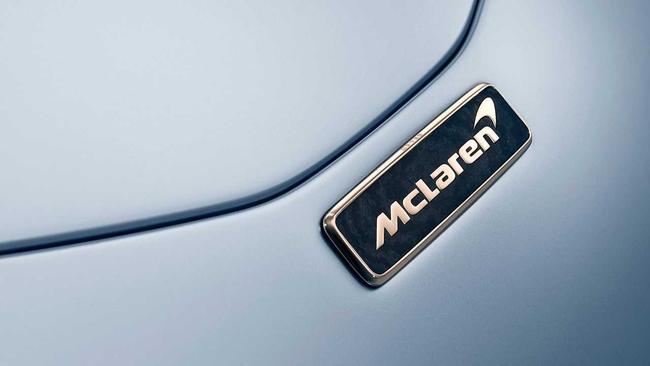 McLaren Speedtail Gold Badge