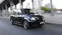 London Taxi LEVC TX eCity in Paris