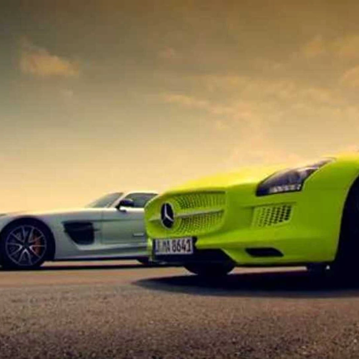 Mercedes Benz Sls Amg Electric Drive Versus Sls Amg Black Series Top Gear Video