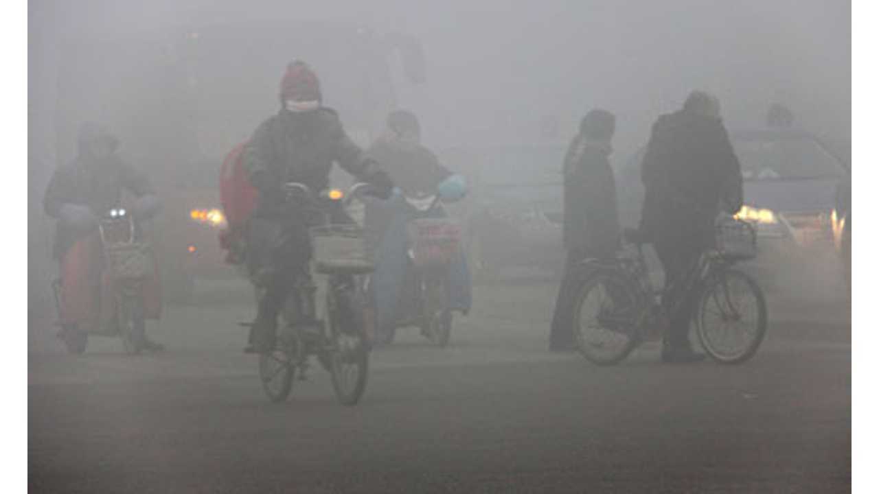 Severe smog and air pollution in Beijing