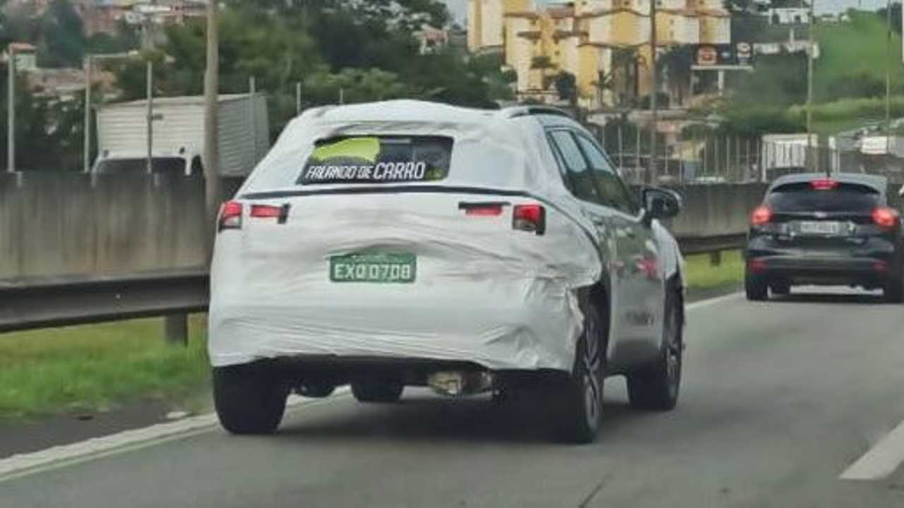 Flagra: Toyota Corolla Cross 2022 (BR)