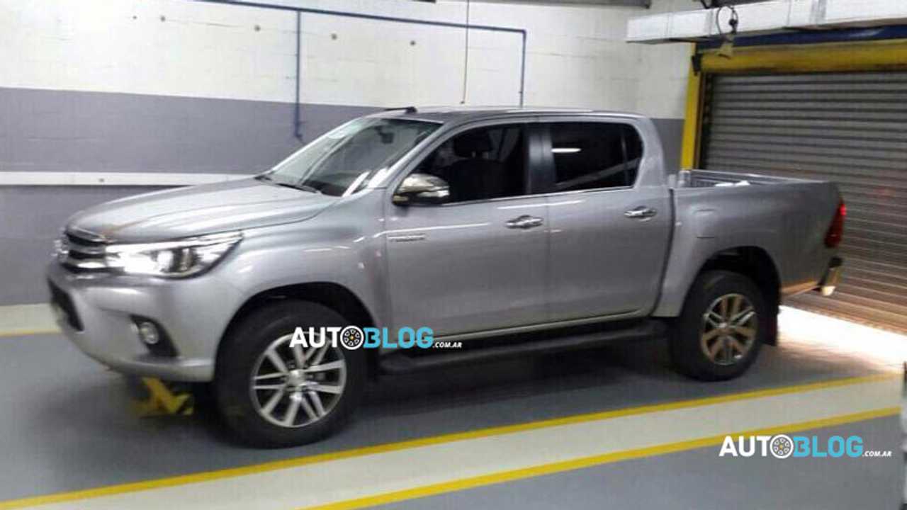 La nueva Toyota Hilux 2016: por fuera y por dentro