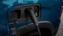 Peugeot e-Rifter charging