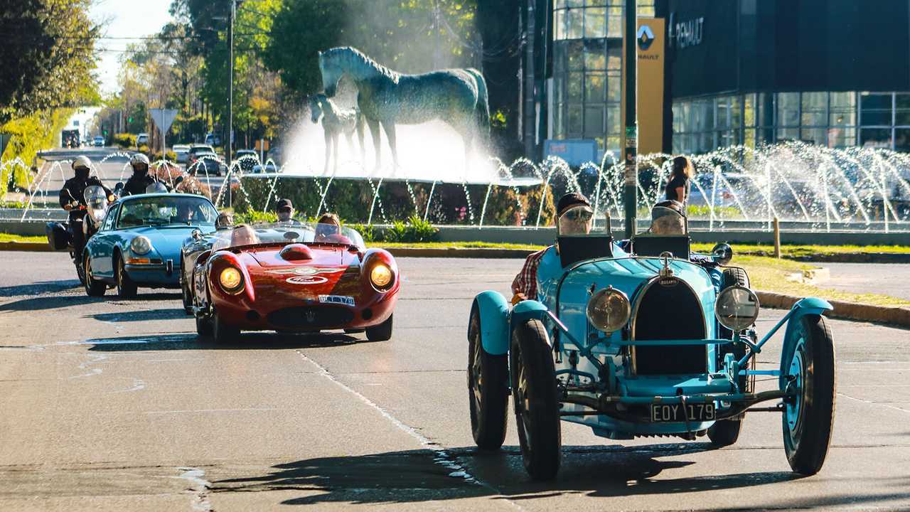 Se celebró el Supermarket Run: un homenaje a Autoclásica y a los médicos del Hospital de San Isidro