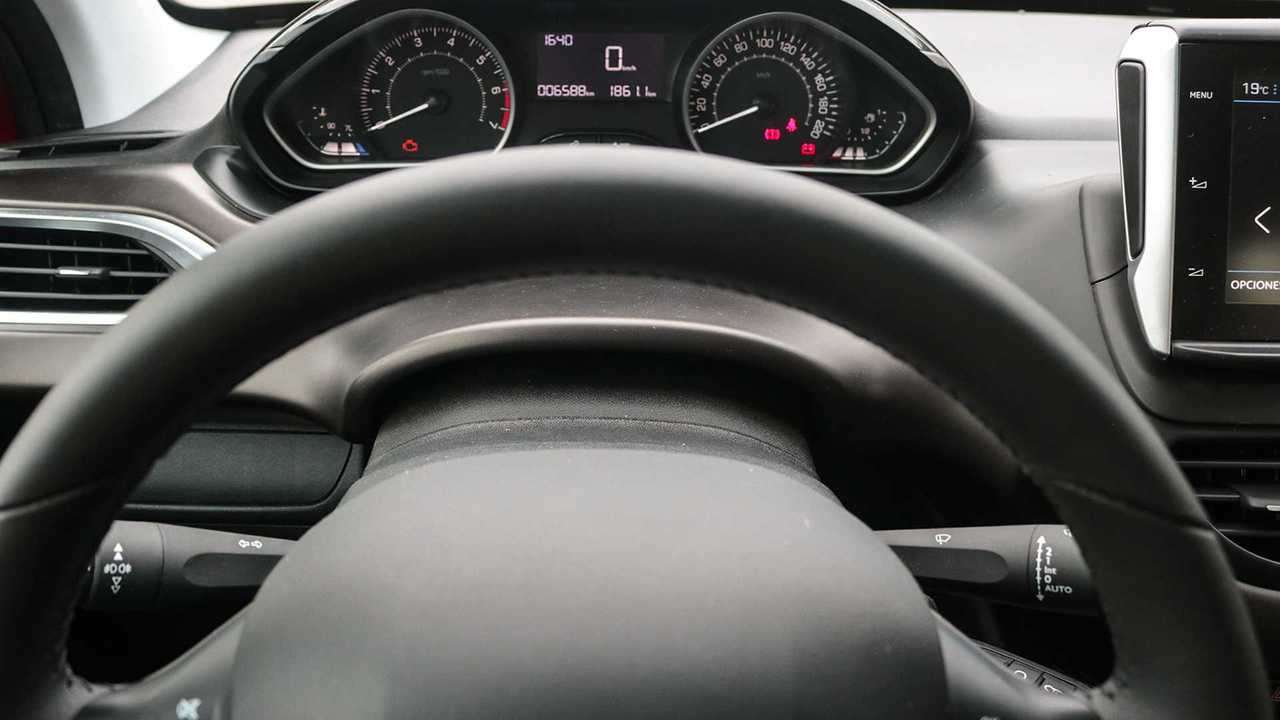 Crítica: Peugeot 2008 1.6 THP Sport (2020)