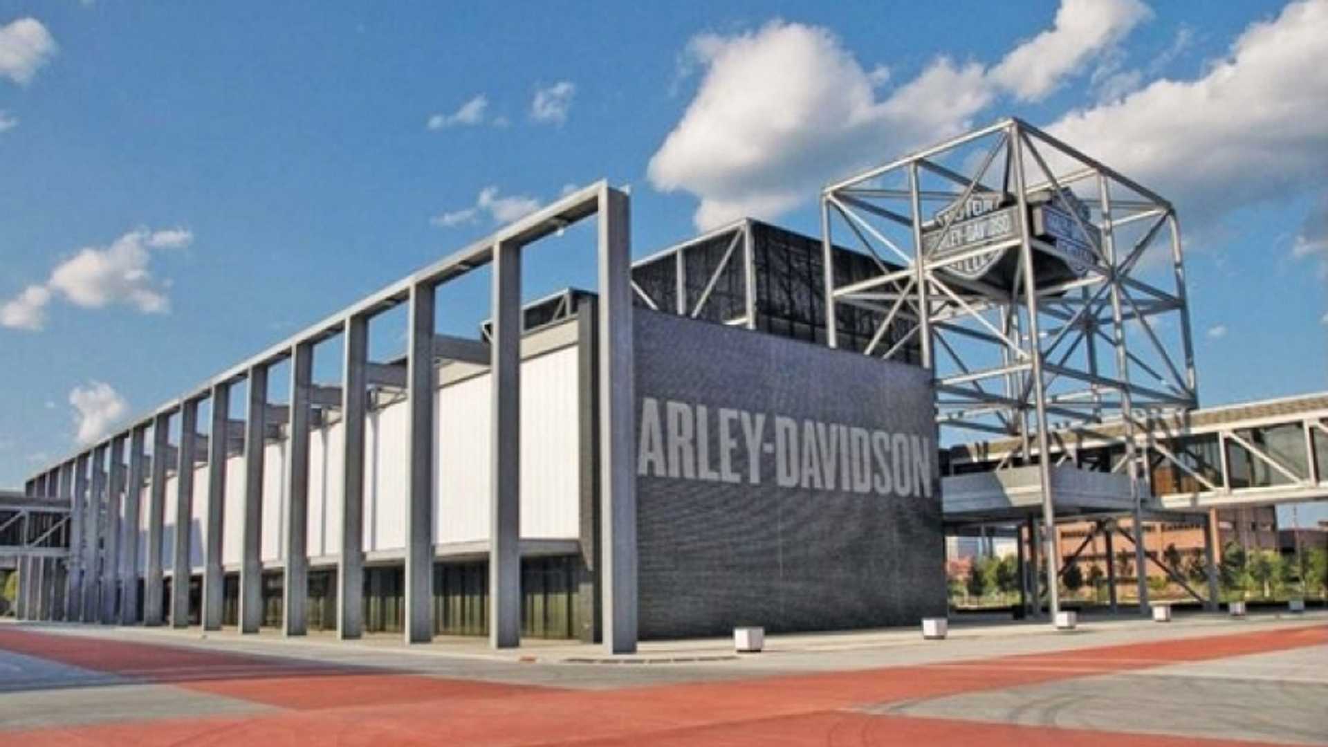 Harley Davidson Cancelli Chiusi Per Trump In Fabbrica Omnimoto It