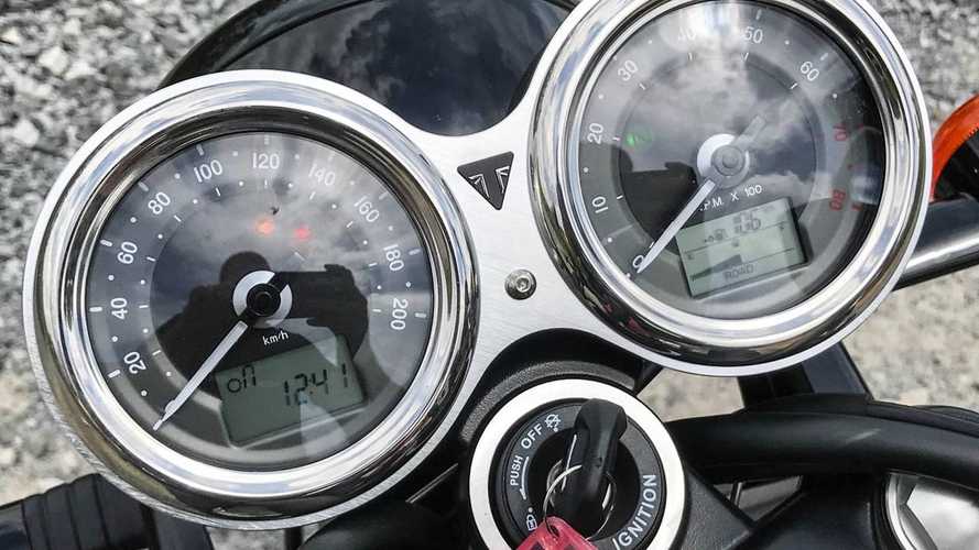 Triumph Bonneville T120 Black