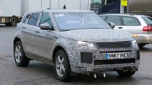 2019 Range Rover Evoque spy photo