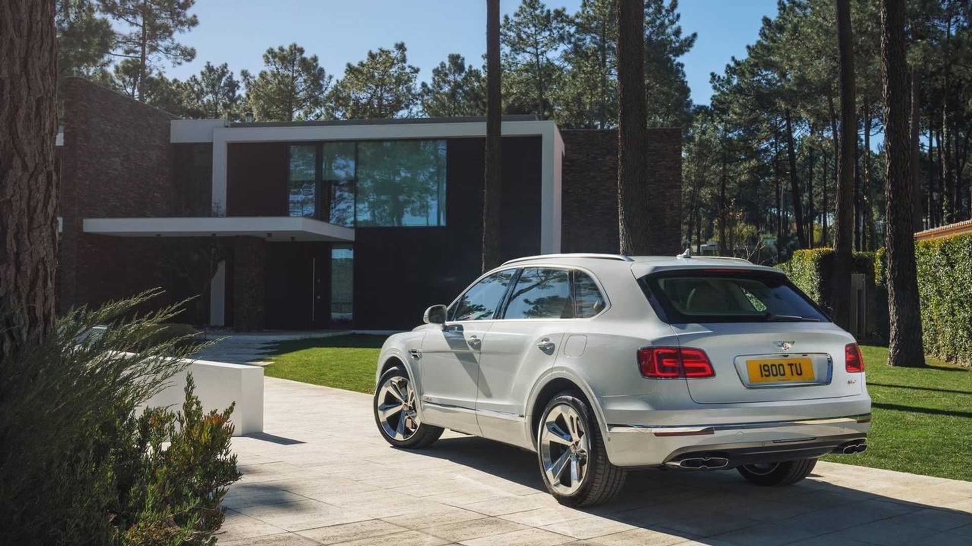 Bentley Bentayga Plug In Hybrid Launches In Uk For 163 133 100