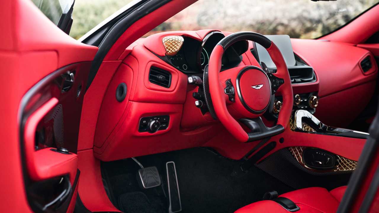 Aston Martin DBS GT Zagato ve DB4 GT Zagato Continuation
