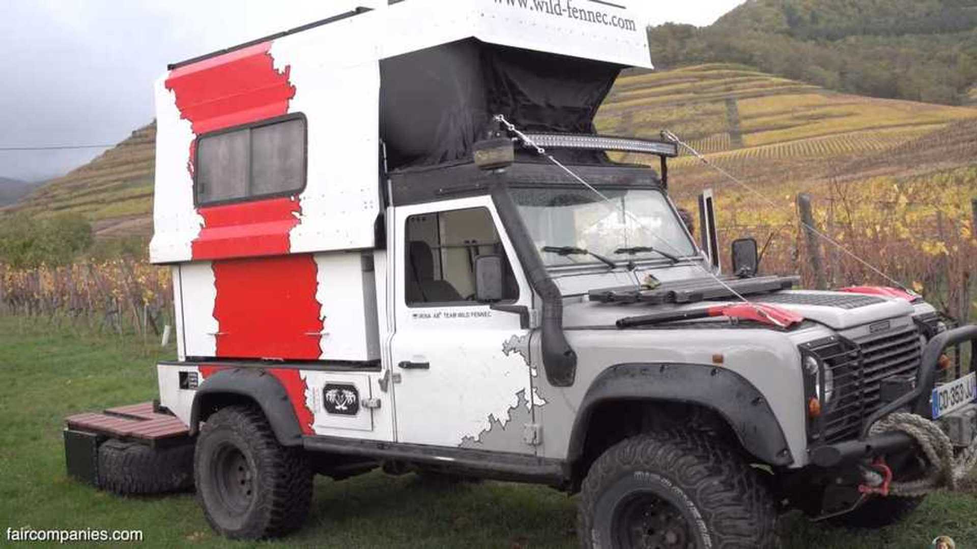 Alucina con este Land Rover Defender, convertido en un pequeño camper
