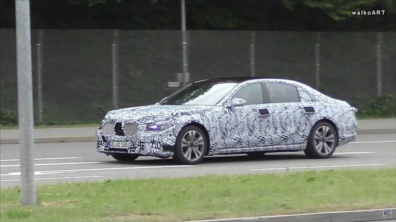 2020 Mercedes S-Class screenshot from spy video