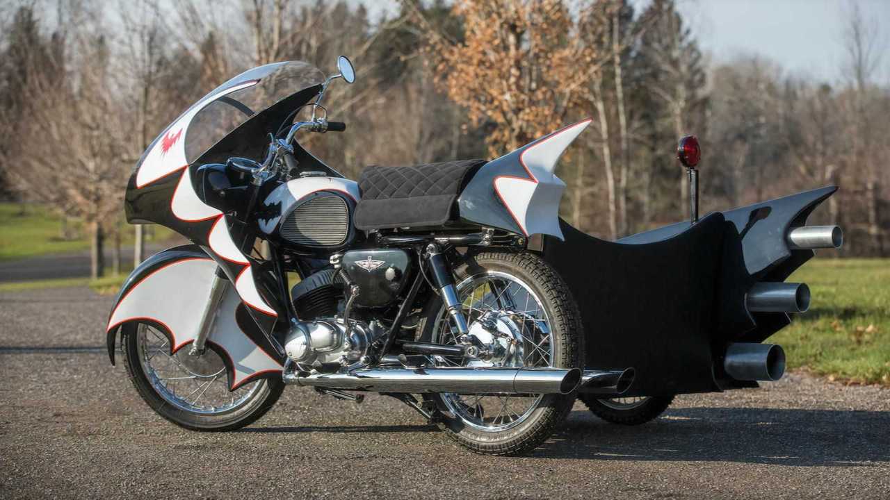 Yamaha Batcycle Replica 1966
