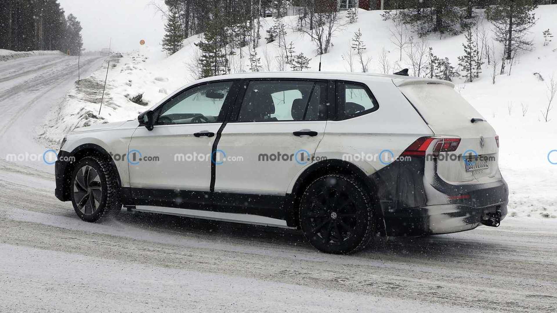 volkswagen-electric-crossover-test-mule-spy-photo.jpg