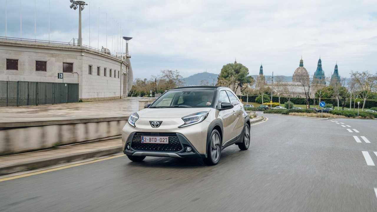 Prova Toyota Aygo X (2022) con trasmissione CVT