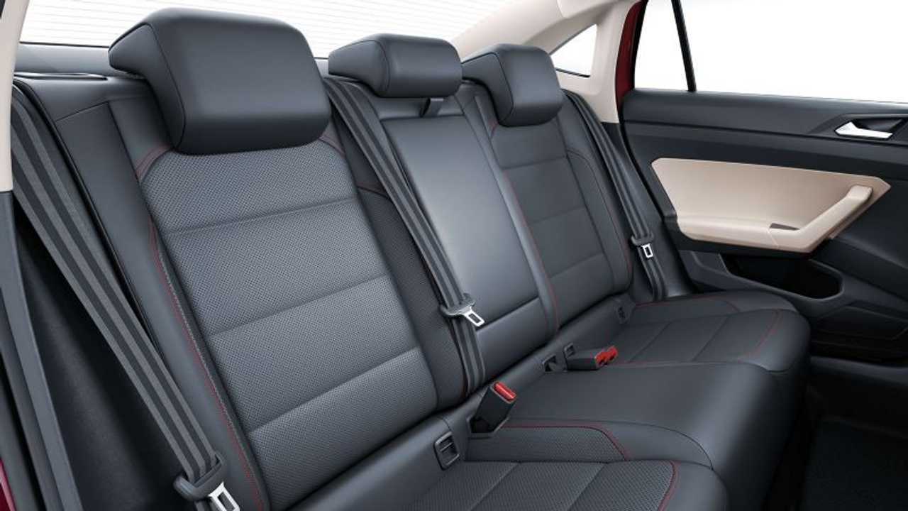 Индийский Volkswagen Virtus, интерьер