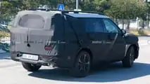 Hyundai Santa Fe (2024) als Erlkönig zeigt Lichtsignatur