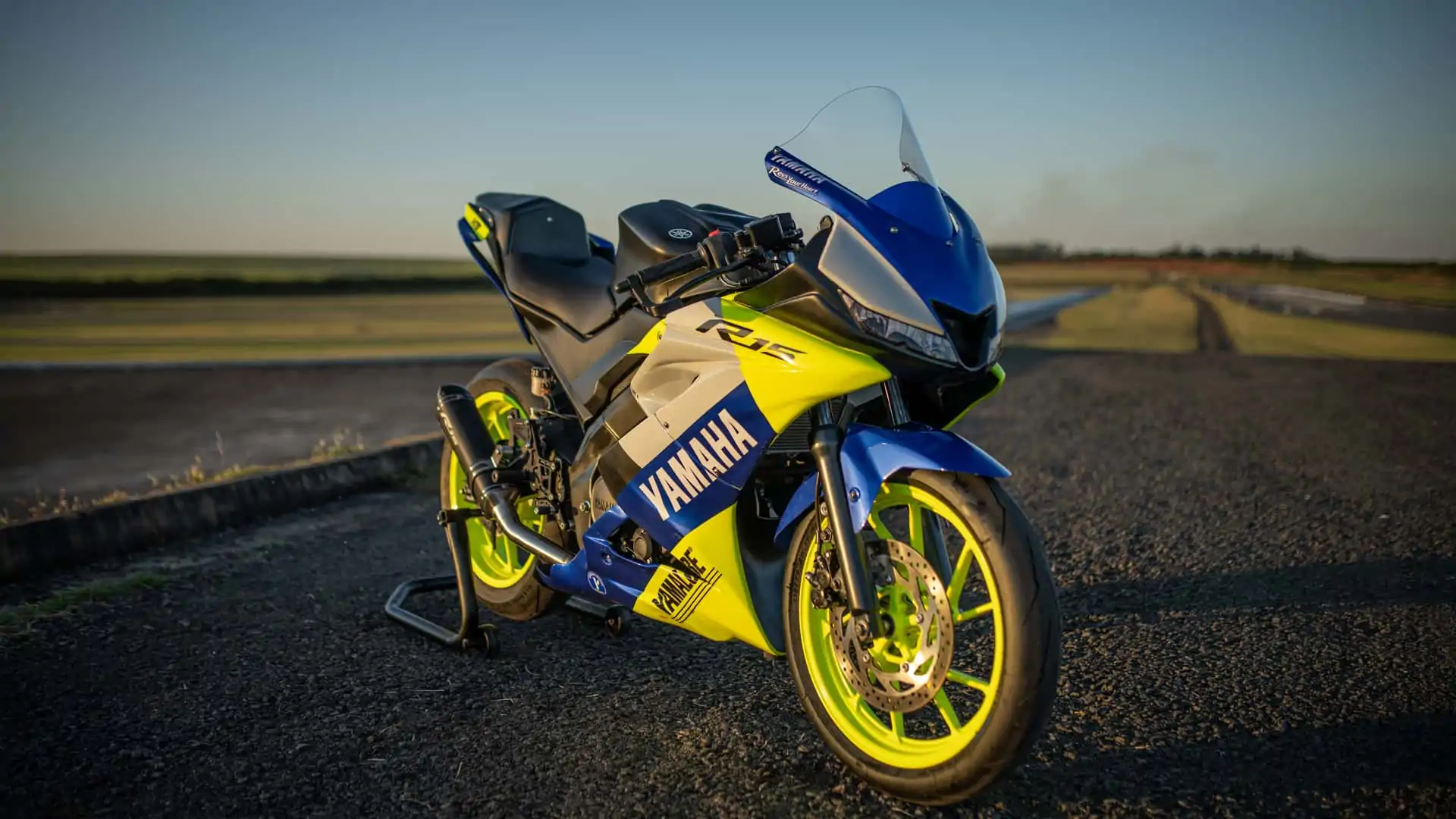 R 15 Ramiado Yamaha R15 Versao 2.0 Edicao Limitada Branca