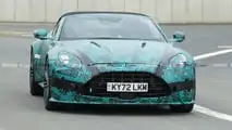 Fotos espía del Aston Martin Vantage Volante 2024