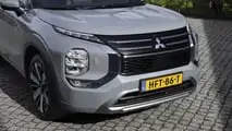 Mitsubishi Outlander PHEV 2026