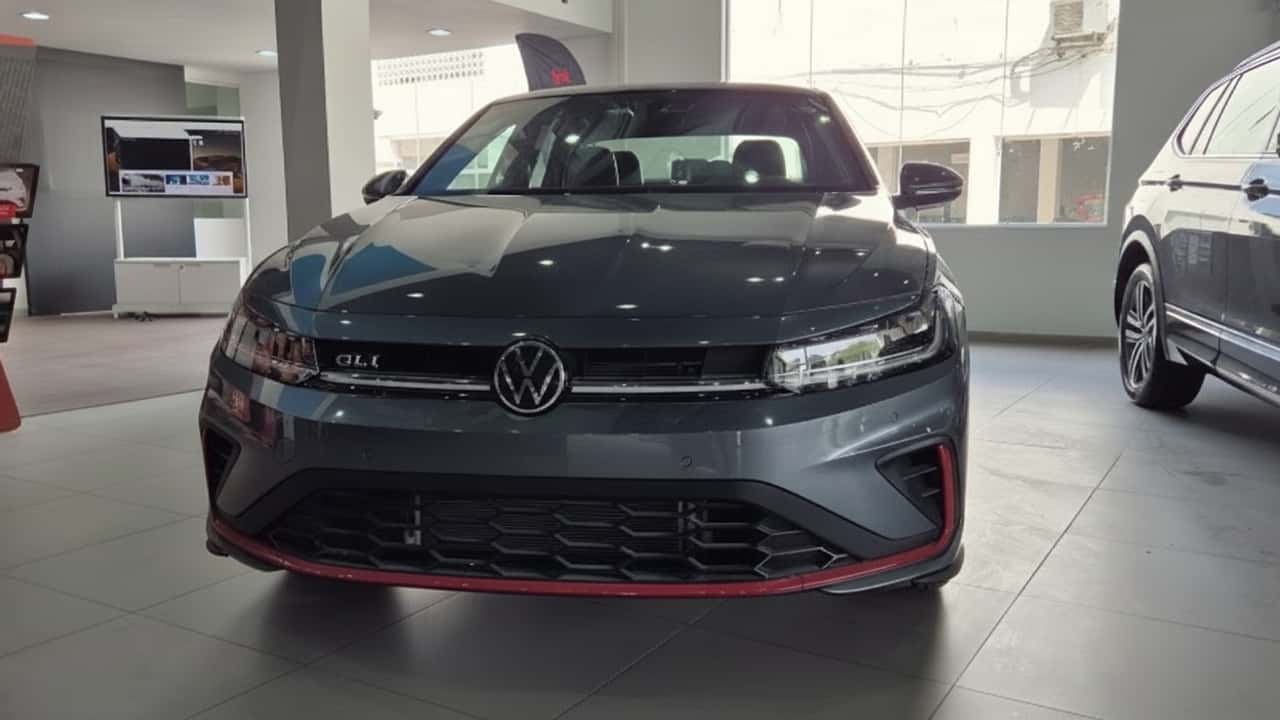 M1 nas lojas: VW Jetta GLI 2.0 350 TSI 2026 