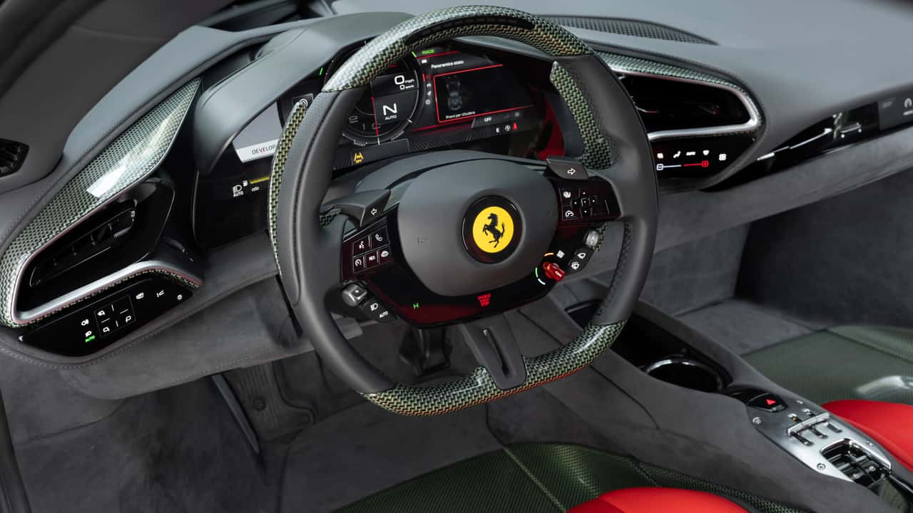 Ferrari_SC40_INT__3_9c0e80d5-86c8-448a-87c3-ad91f114f09b