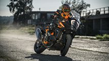 2023 KTM 1290 Super Adventure S - Action