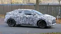 Toyota Small SU EV, le prime foto spia