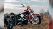 Harley-Davidson Hydra Glide Revival 2024 - Parked 2
