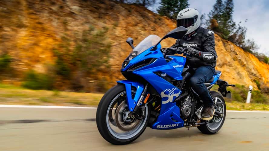 Suzuki, Motobike 2024'te 1000 GX ve 8R'ın örtüsünü kaldıracak