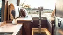 Skyloft Van de Redtail Overland furgoneta camper