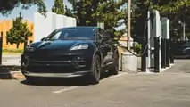 Premier essai du prototype électrique du Porsche Macan 2024